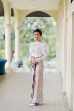 ชุดไทยเจ้าสาว ชุดไทยจักรพรรดิ์ เช่าที่แบมบี้ เวดดิ้ง ห้วยขวาง